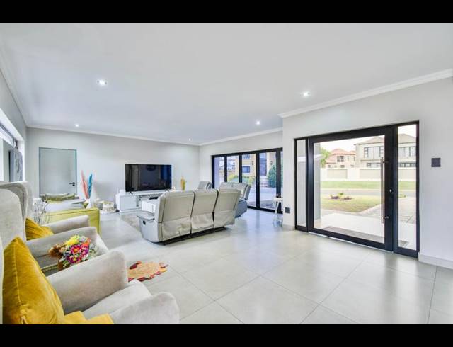 6 BEDROOM PROPERTY TO RENT IN SAVANNAH COUNTRY ESTATE